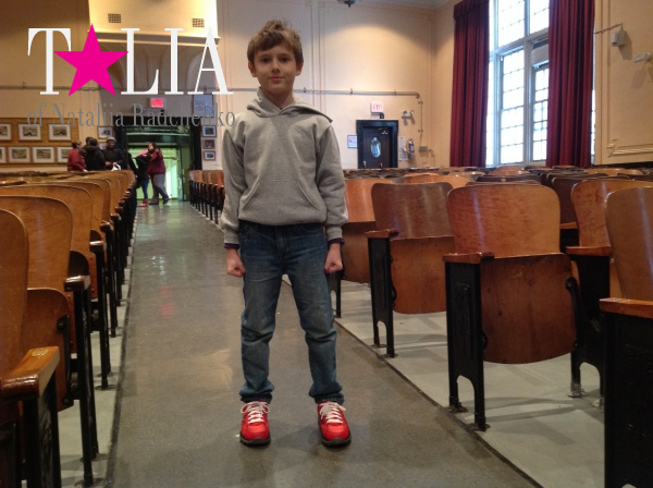 Актовый зал. Школа Форт Гамильтон PS/IS 104, район Бэй Ридж, Бруклин.